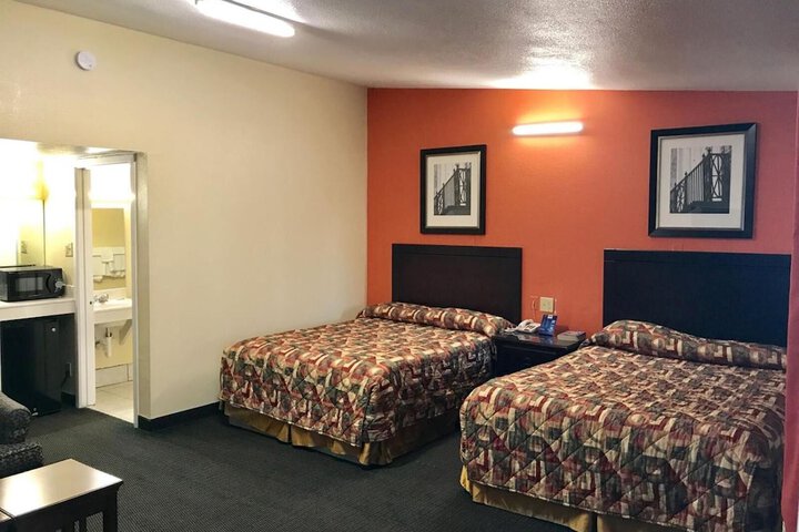 Room 14 of 26