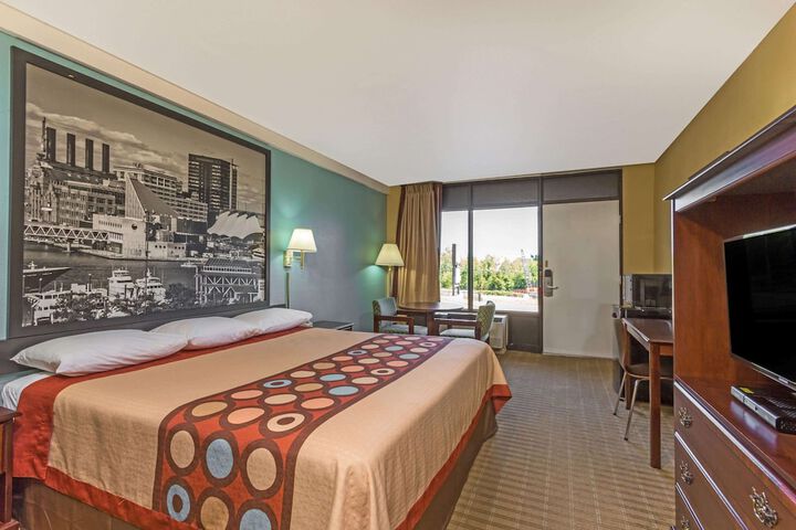 Room 5 of 21