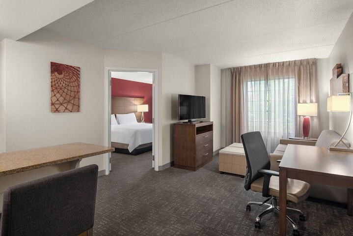 Staybridge Suites Indianapolis-Airport by IHG