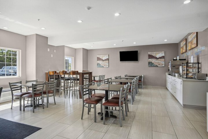 Sonesta Essential Hotels & Suites Kansas City / Blue Springs