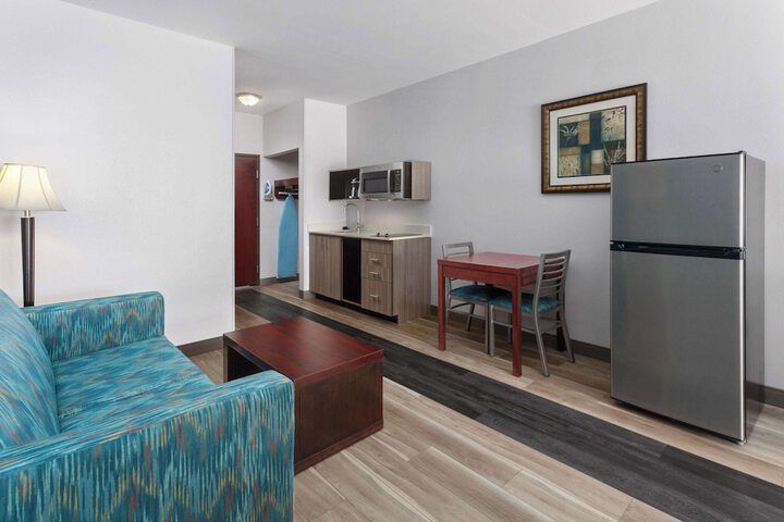 Room 35 of 40