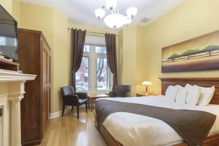 Room 15 of 42
