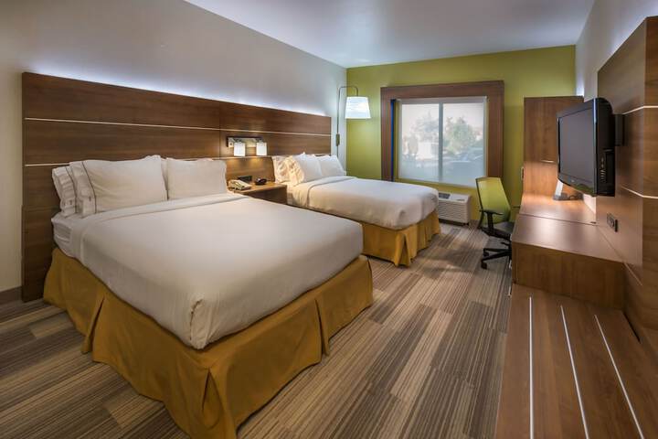 Holiday Inn Express & Suites Carson City by IHG
