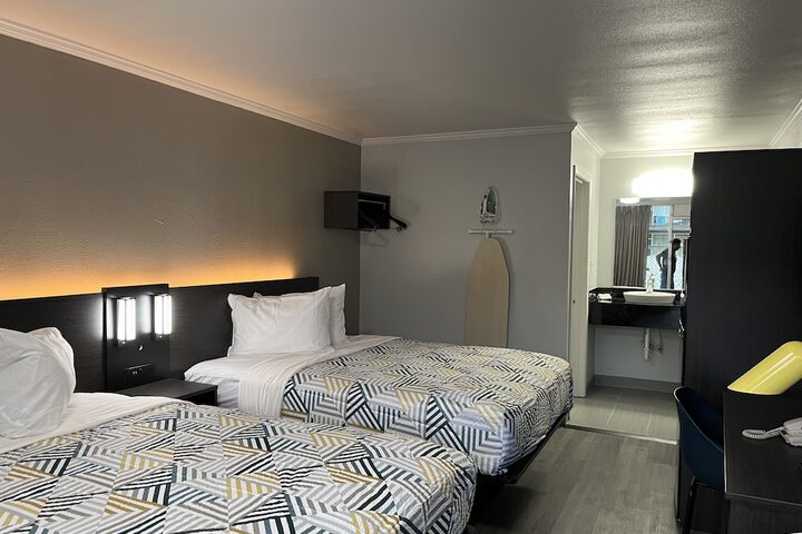 Room 7 of 7
