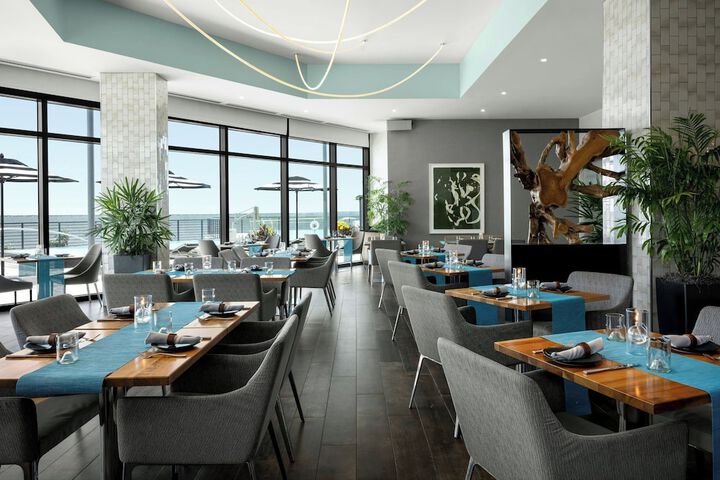 Dining 44 of 60