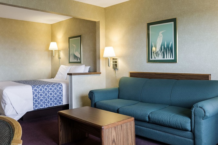 Room 22 of 42