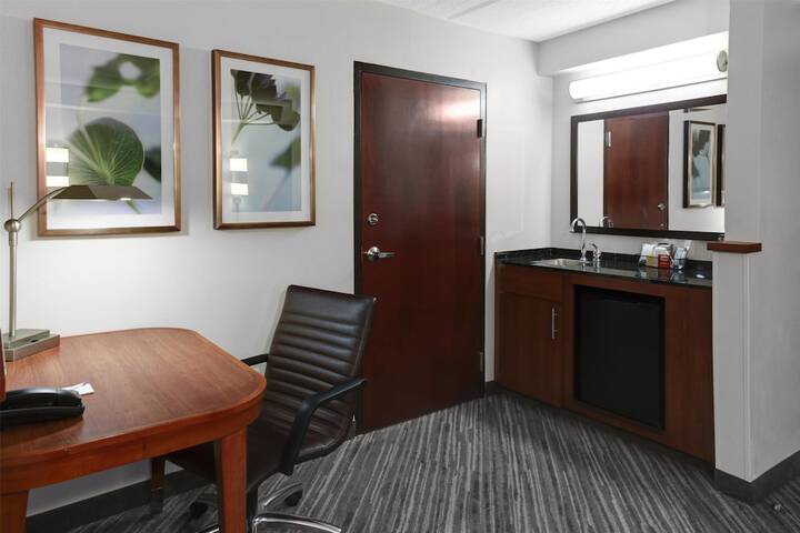 Hyatt Place Detroit / Auburn Hills