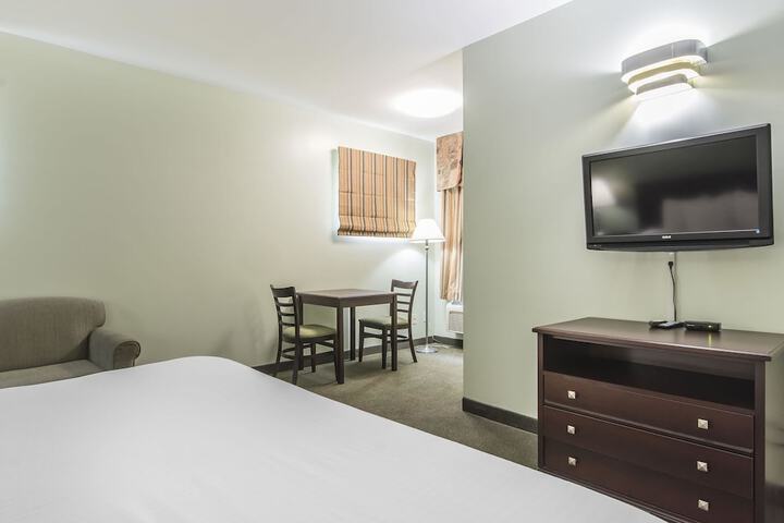 Room 25 of 36