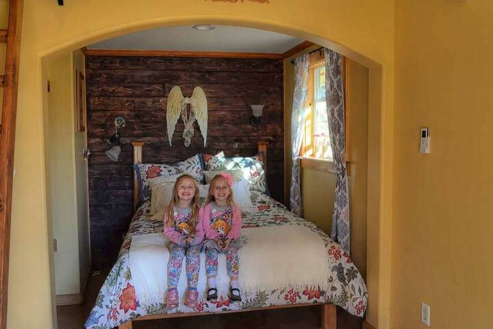 Room 17 of 85