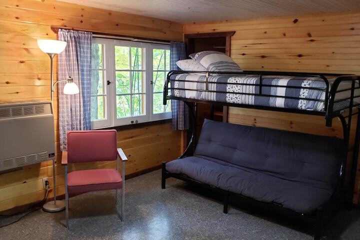 Room 148 of 215