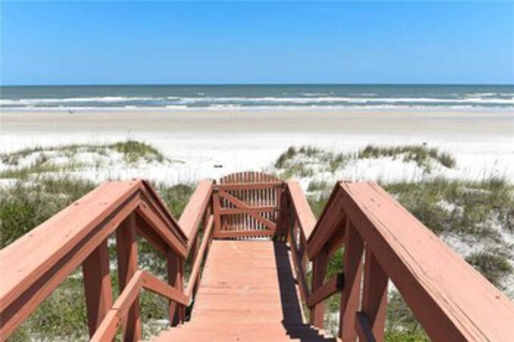 Going Coastal Beach House Four Bedroom Home