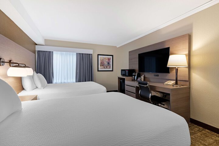 Best Western Plus Windjammer Inn & Conference Center