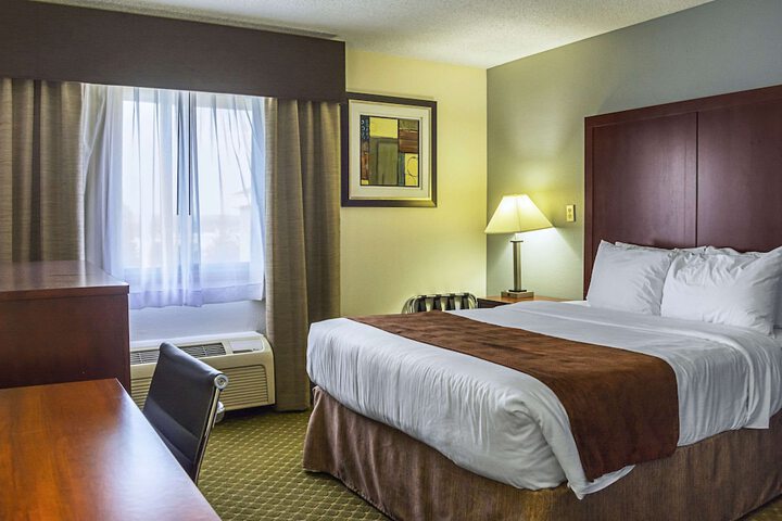 Room 32 of 44