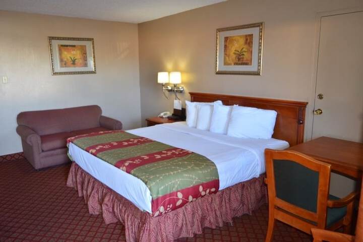 Room 15 of 29