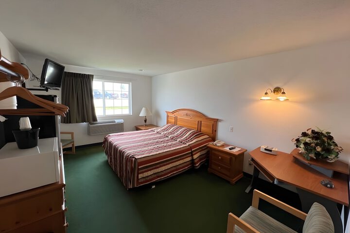 Room 4 of 7