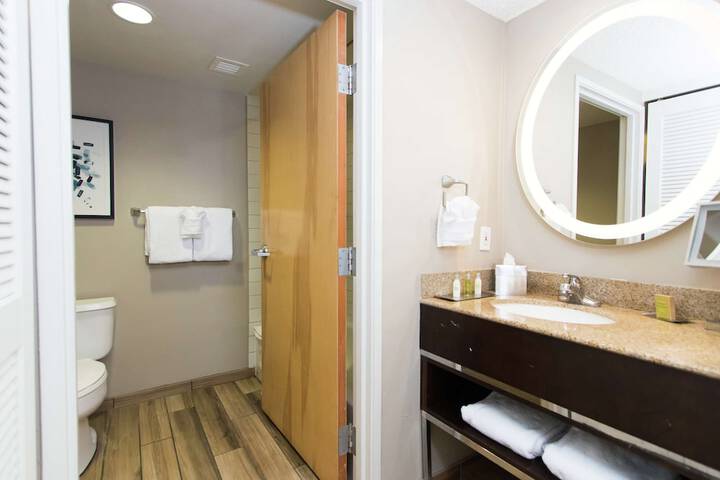 Room 42 of 73