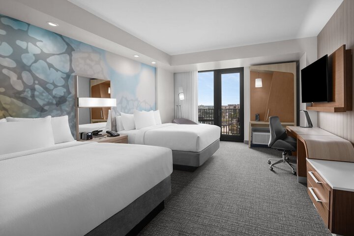 Room 16 of 53