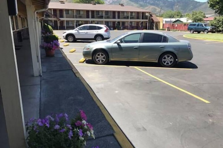 Klamath Motor Lodge