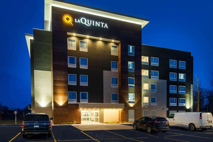 Hotel 3 of 49