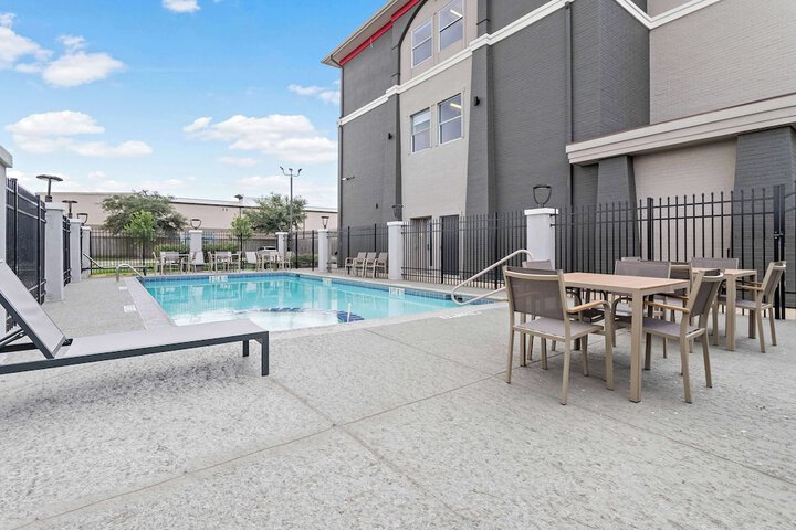 Pool 4 of 54