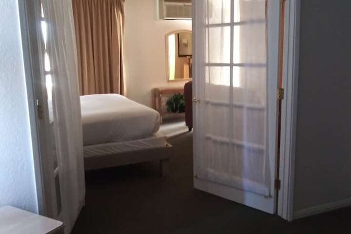 Desert Hot Springs Spa Hotel