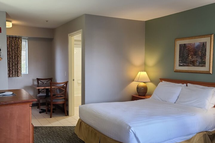 Room 30 of 47
