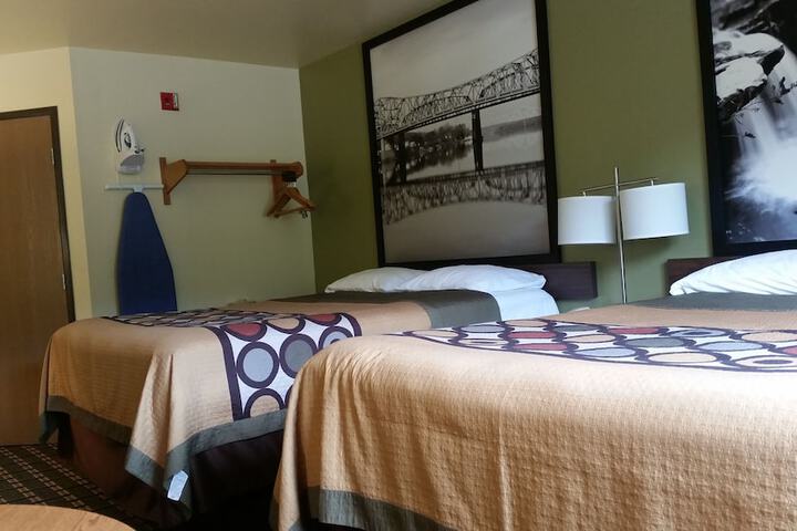 Super 8 by Wyndham Wheeling WV