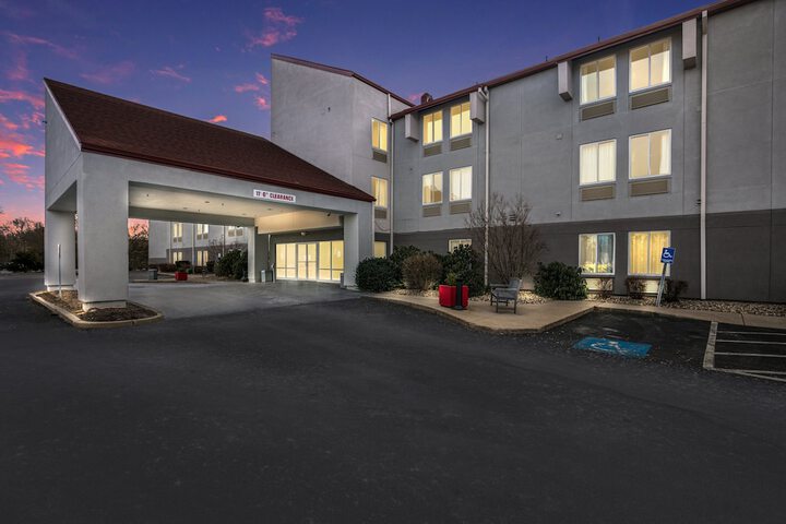 Hotel 4 of 37