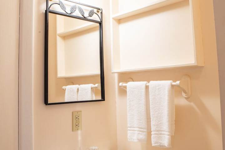 The Chimney Rock Inn & Cottages