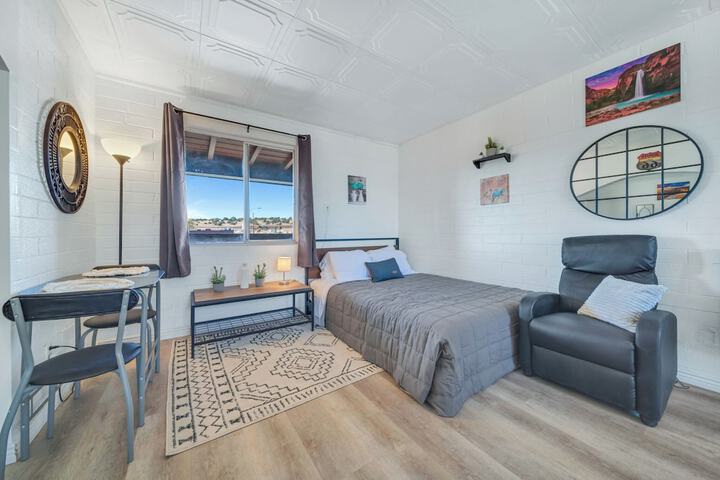 Room 33 of 51