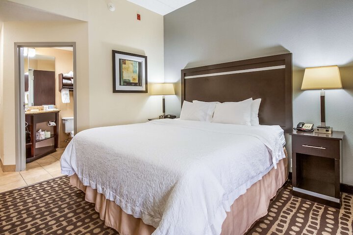 Room 15 of 27