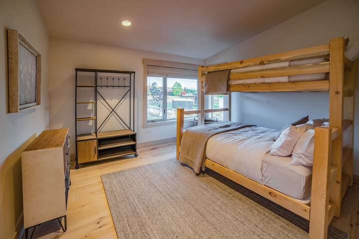 Room 115 of 149