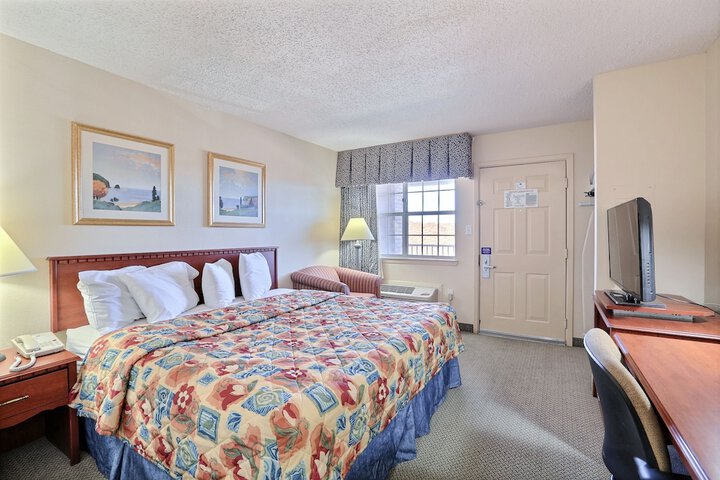 Room 41 of 64