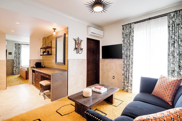 Room 51 of 116