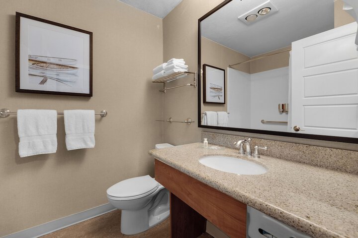 Schooners Cove Inn