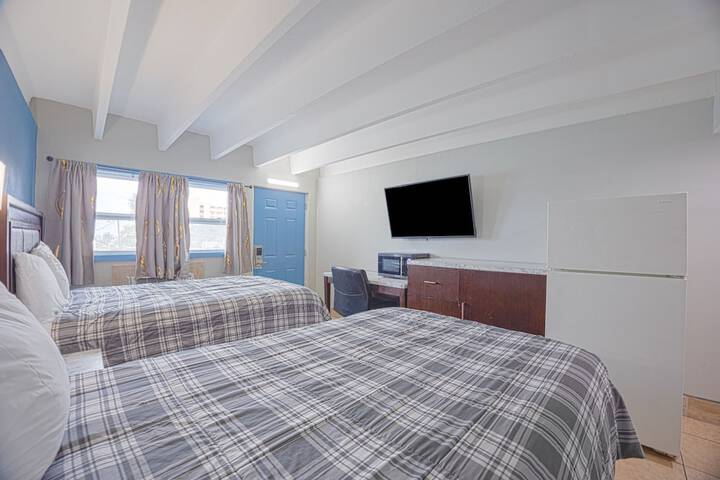 Room 53 of 65