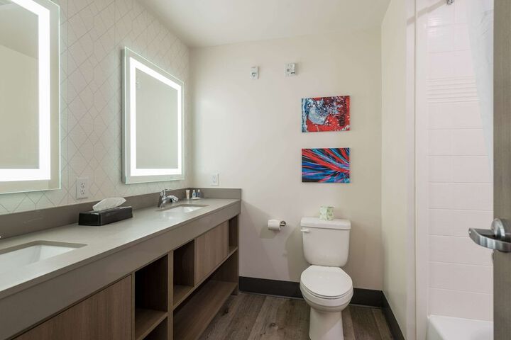 Room 44 of 71