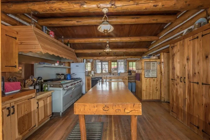 Ennis - T-lazy-b Ranch