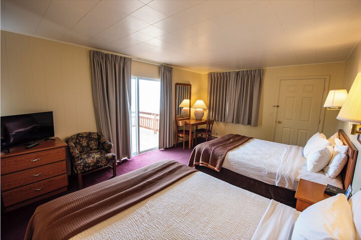 Room 13 of 32