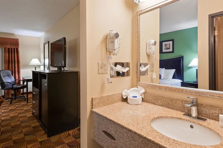 Room 14 of 21