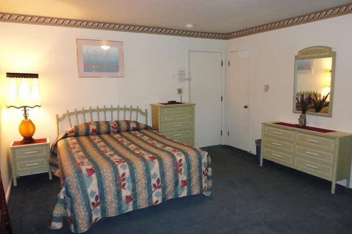 Room 20 of 23