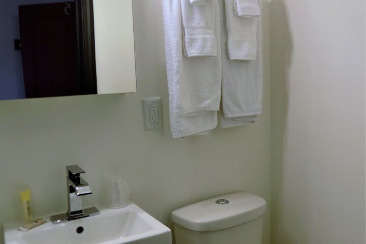 Room 37 of 63