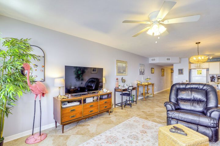 Walkable Beachfront Retreat on Cedar Key!