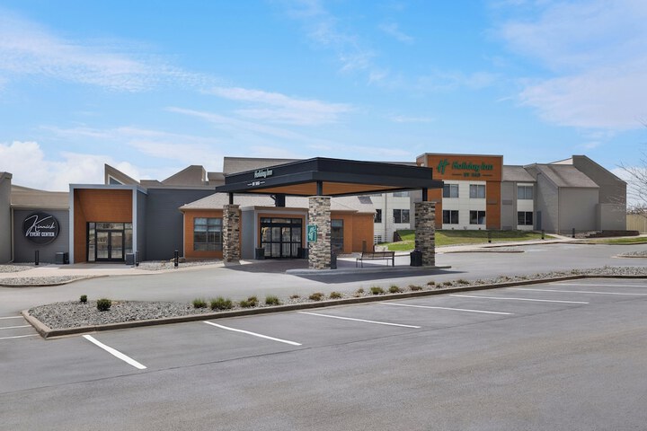 Holiday Inn Coralville Iowa City by IHG