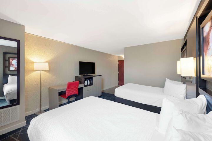 Room 15 of 34
