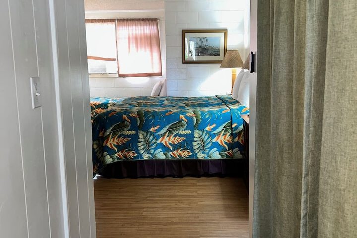 Room 151 of 218