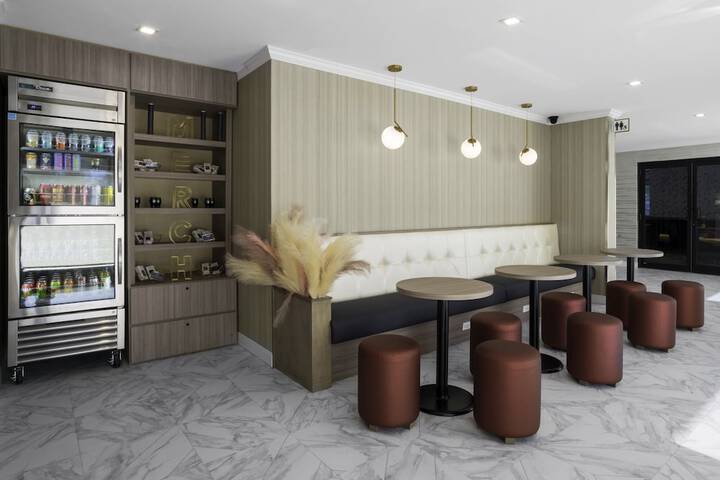 Hotel 3 of 52