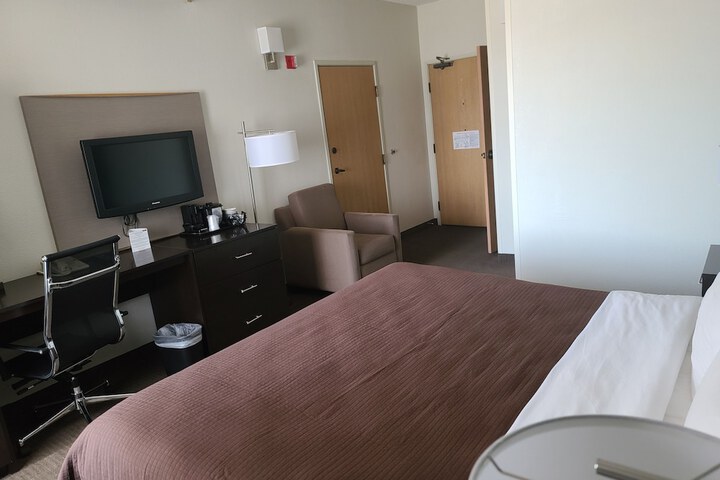 Room 3 of 15