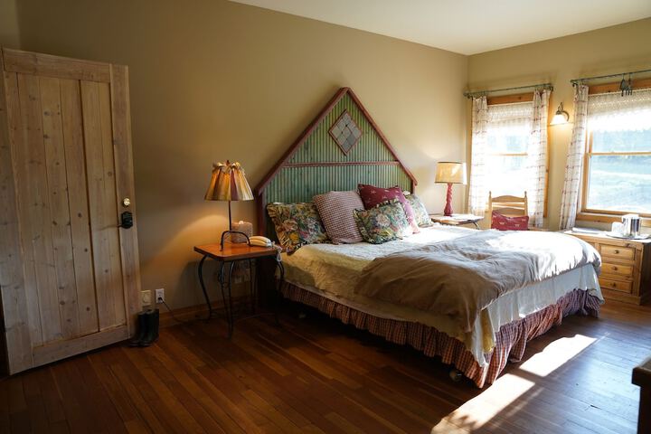 Room 52 of 85
