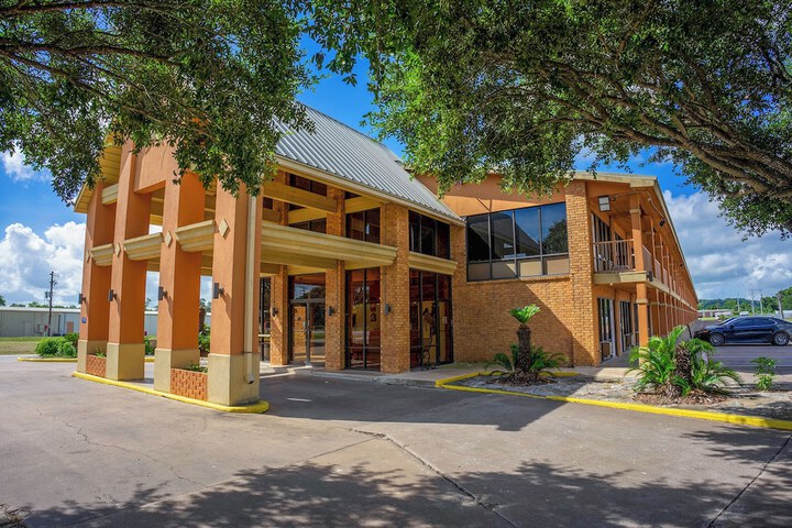 Hotel 6 of 81